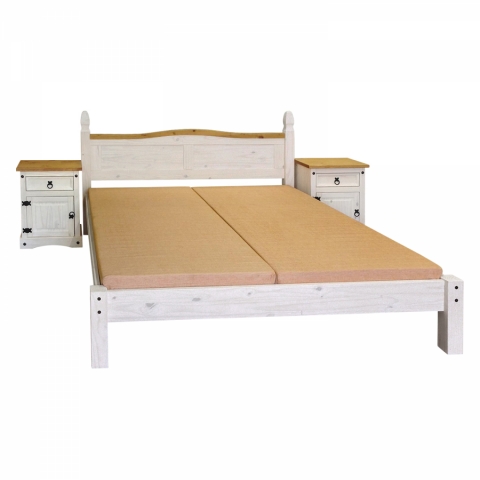 Rustikální postel z masivu 180x200 bílá borovice Corona 163623B